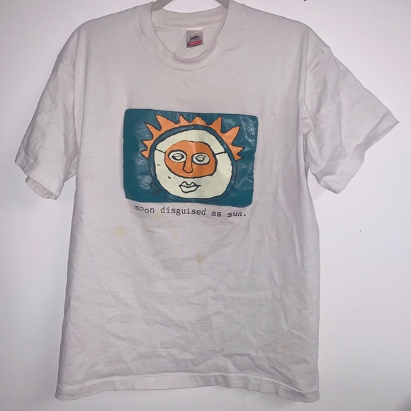 Fruit of the Loom Other - Moon disguised as sun tee large